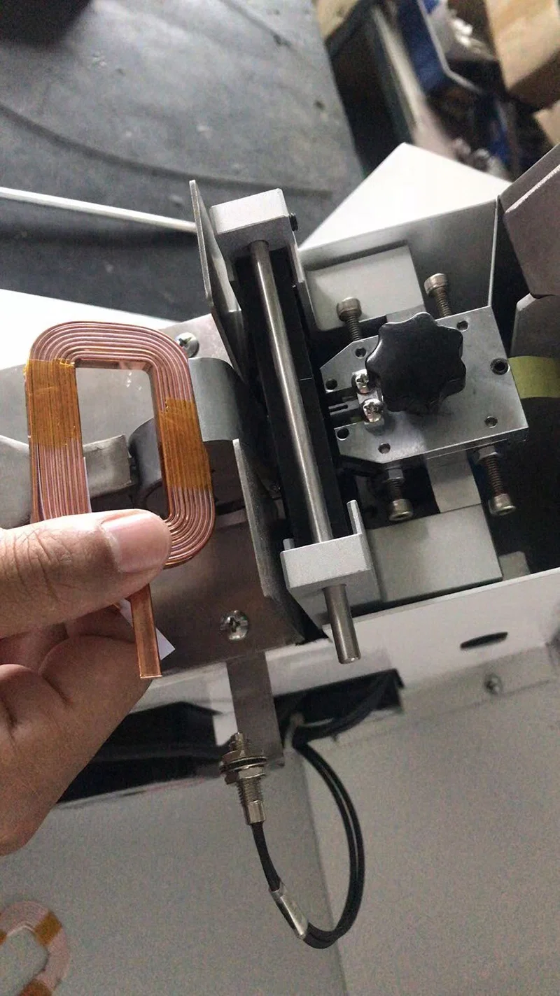 Tel Bobinler için Bantlama Makinesi, Yarı otomatik yapışkan bant sarma tel bobin makinesi