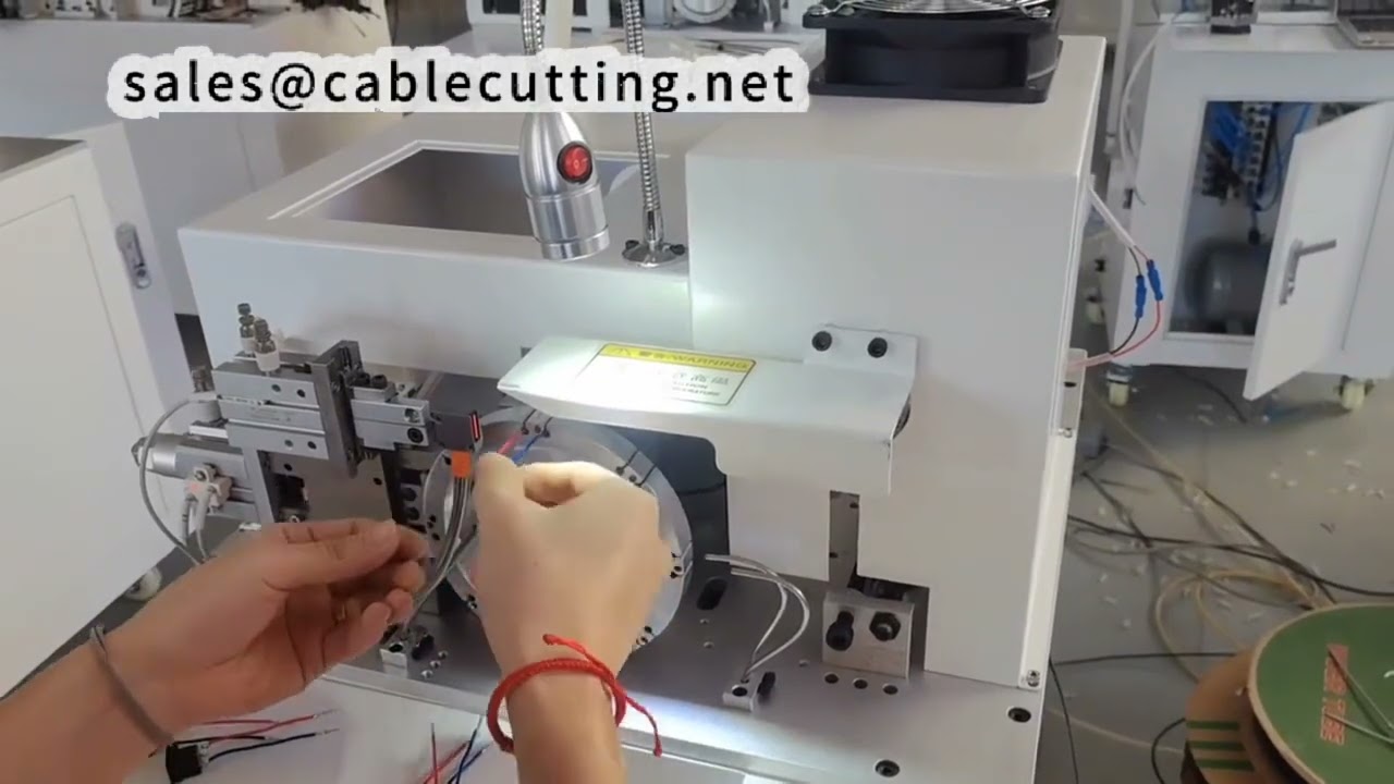 Otomatik Isı Büzüşme Tüpü Yerleştirme ve Isıtma Makinesi ile Kalite ve Tutarlılığı Artırın