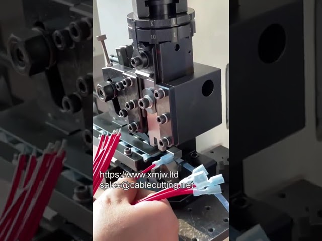 Connector Amp 2 520183 2 Stokta Mevcut - Endüstriyel Elektrik Konnektörü