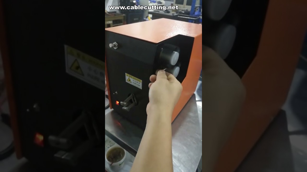 Otomatik Ekranlı Kablo Sıyırma ve Ters Çevirme Makinesi – Kalkanlı Tel Fırçalama Cihazı